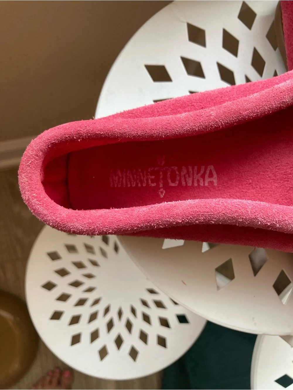 Pink Kids Suede Minnetonka Moccasins Size 2 Girls